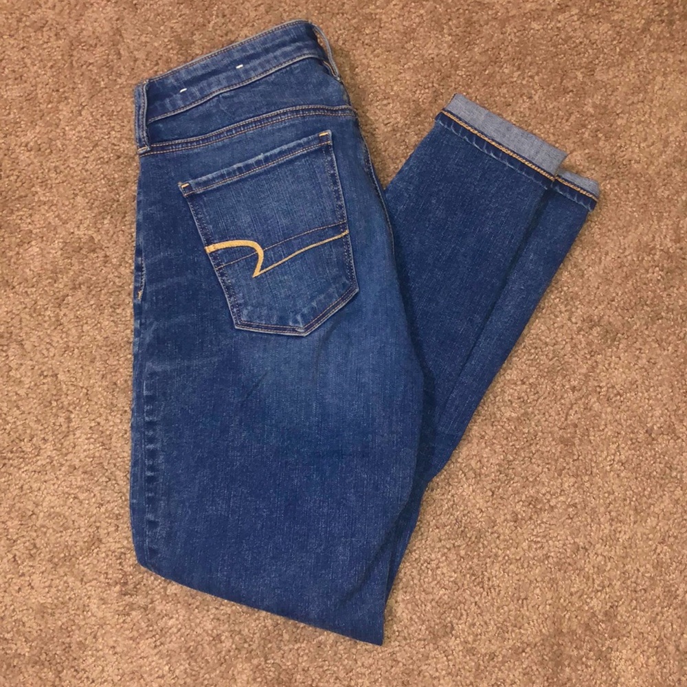 American Eagle size 4 short